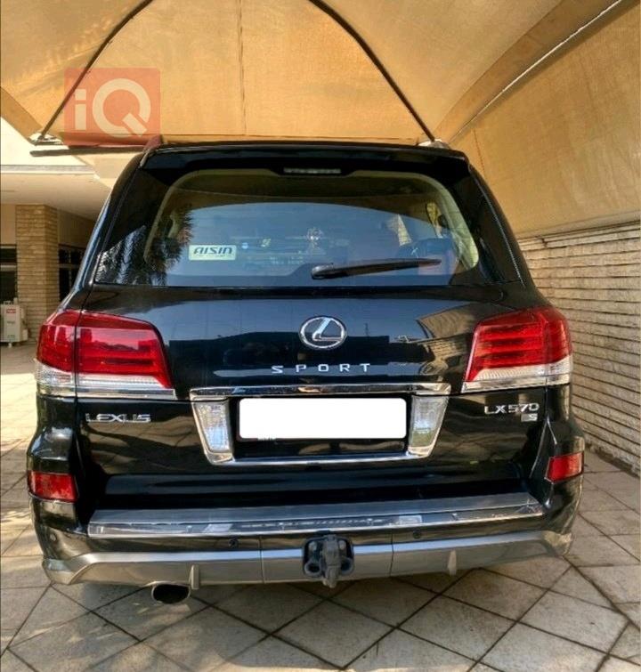 Lexus LX